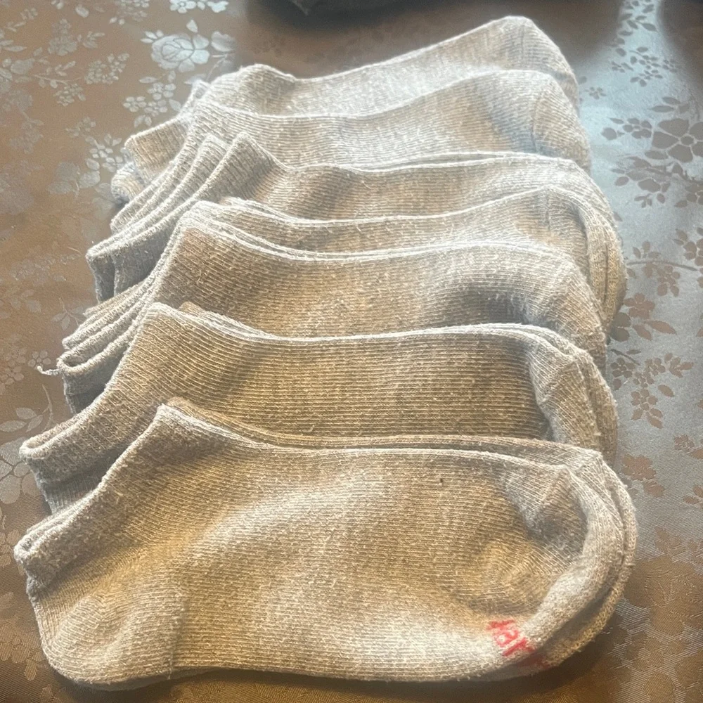 Hanes Kids' Socks in Black, Gray, ankle/crew size Medium bundle! - Picture 3 of 7